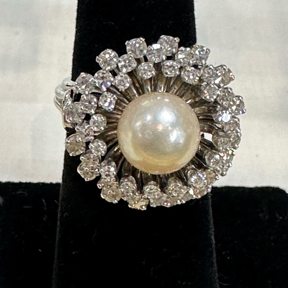 Beautiful Platinum Pearl and Diamond Antique Ring